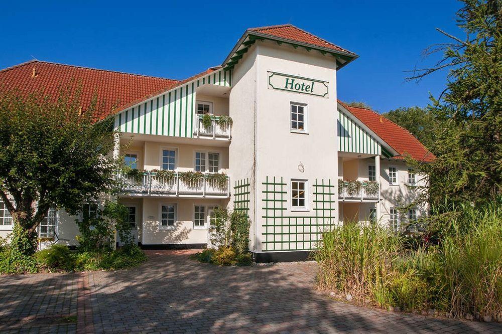 Landgasthof & Hotel Jagdhof Штральзунд Экстерьер фото
